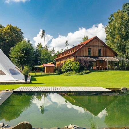 Penzion Kulna Hotel Senetarov Buitenkant foto